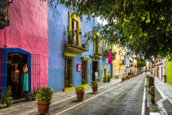Puebla Esencial: Un Recorrido de Historia y Cultura